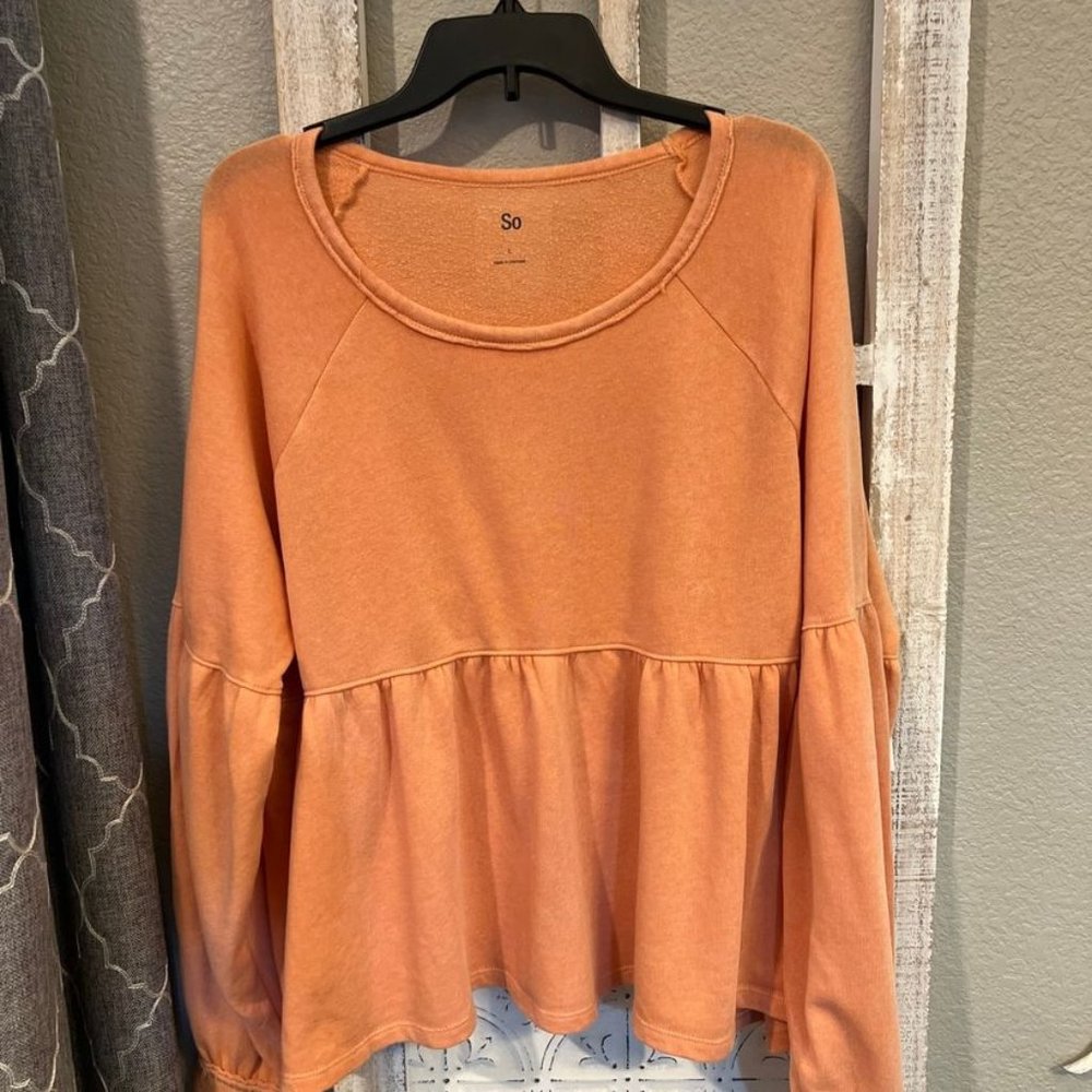 Lg Ovszd New (NWT) SO Peplum Junior's Sweatshirt: Large Oversized